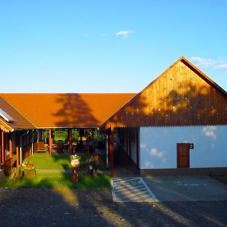 Nyakiglab Villa Szegi Dış mekan fotoğraf