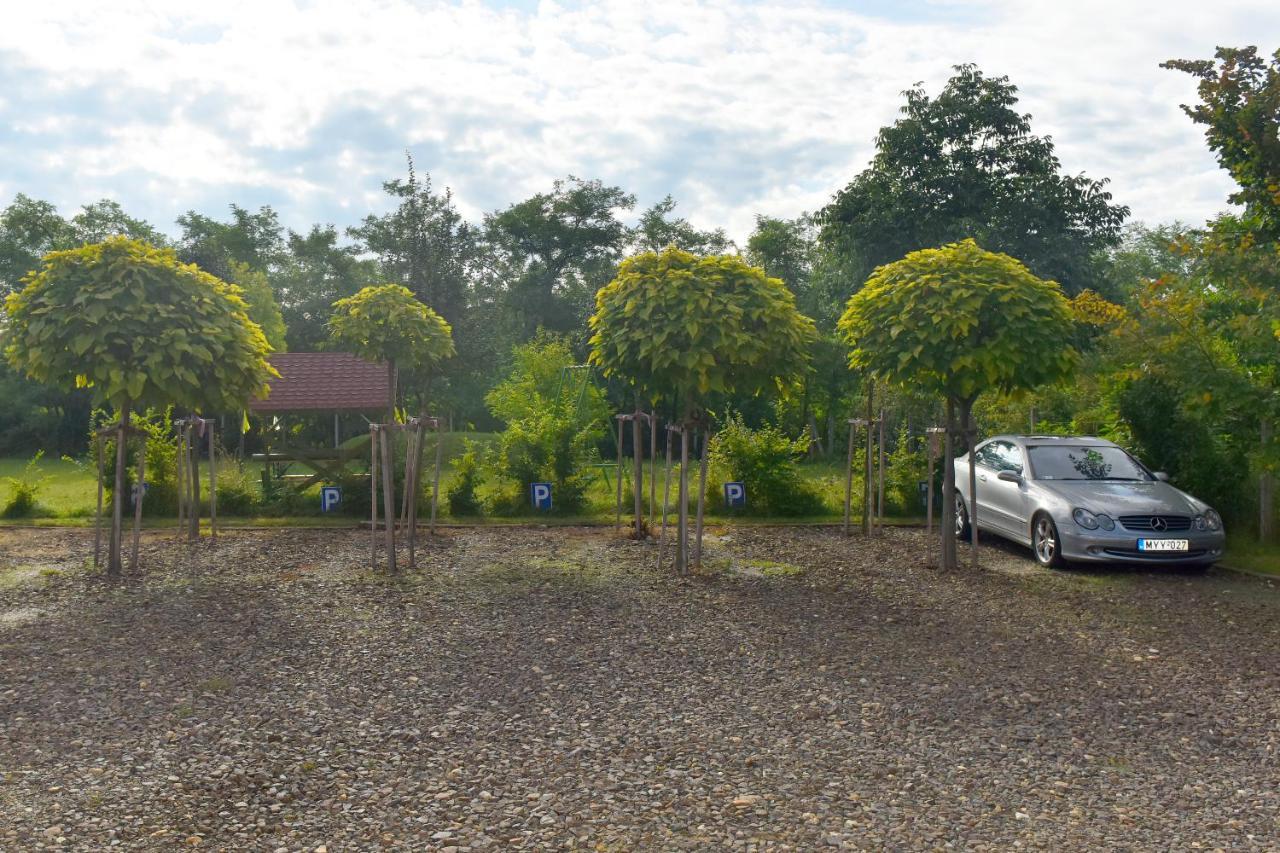 Nyakiglab Villa Szegi Dış mekan fotoğraf